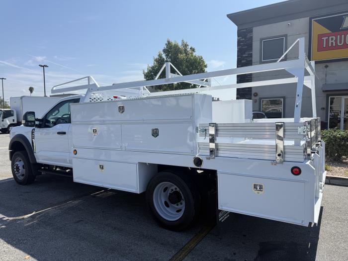 2026 Ford F-550 — photo 3