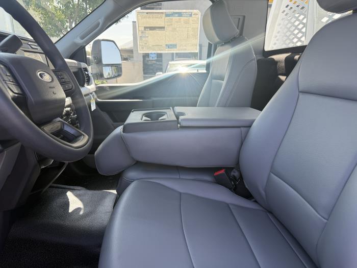 2026 Ford F-550-23