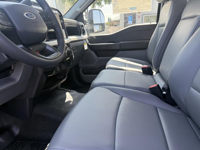 2026 Ford F-550-24