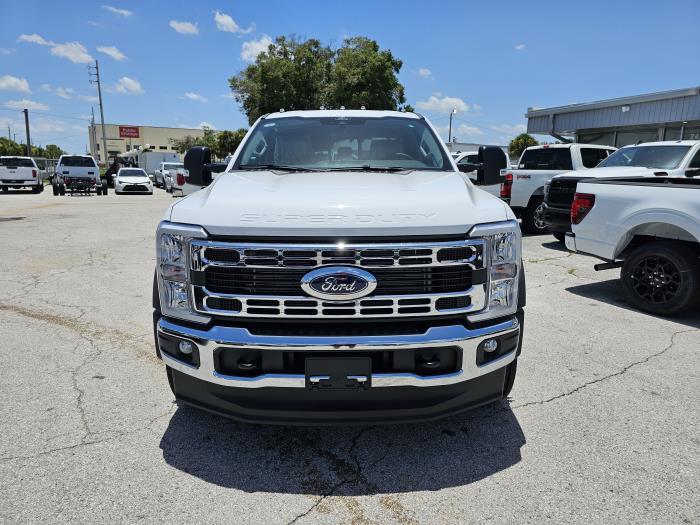 2026 Ford F-550-2