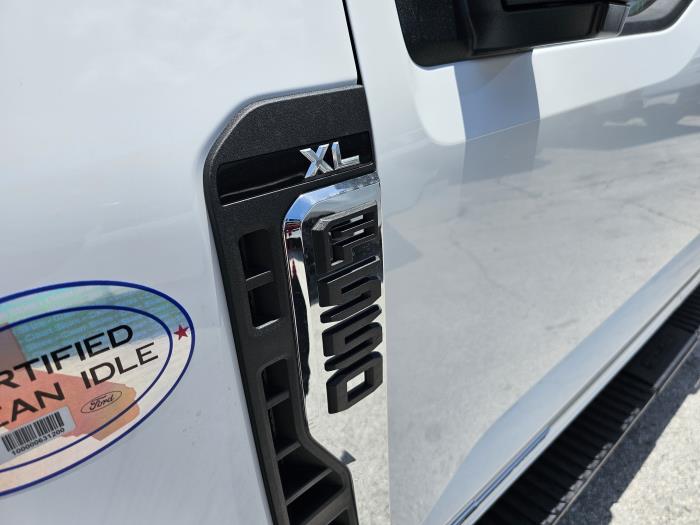 2026 Ford F-550-10