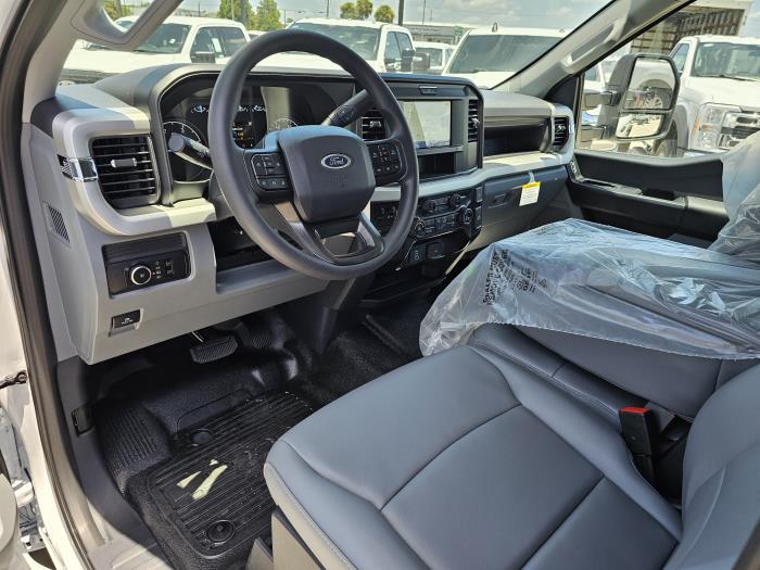 2026 Ford F-550-14