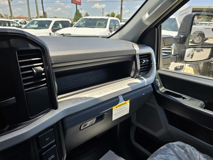 2026 Ford F-550-16