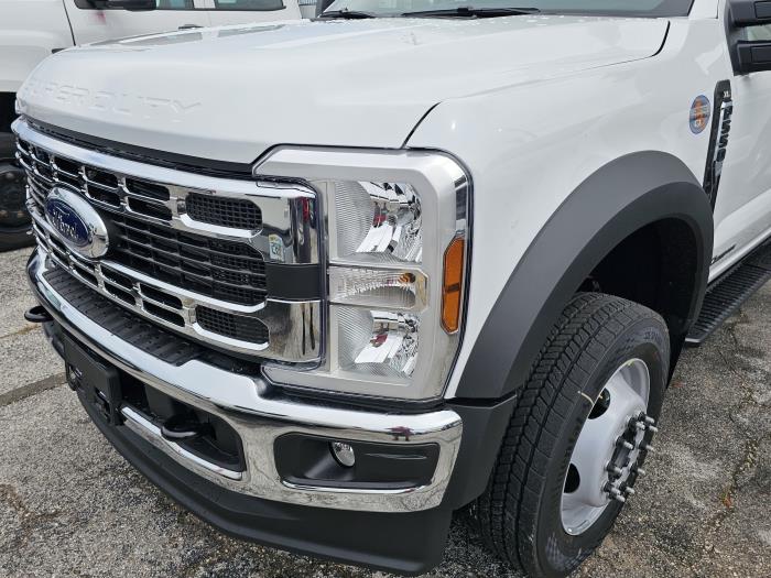2026 Ford F-550-8