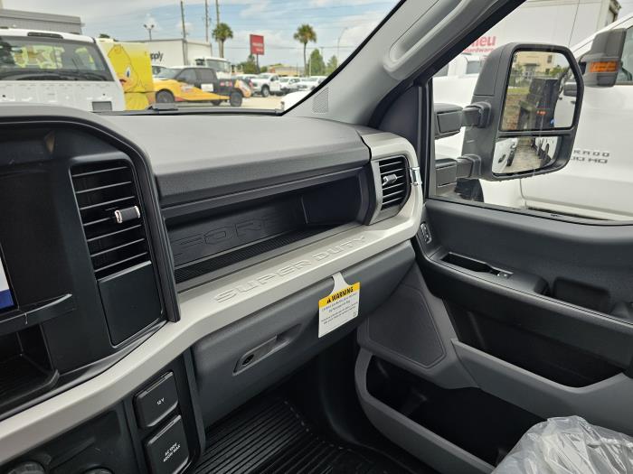 2026 Ford F-550-15
