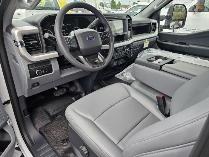 2026 Ford F-550-14