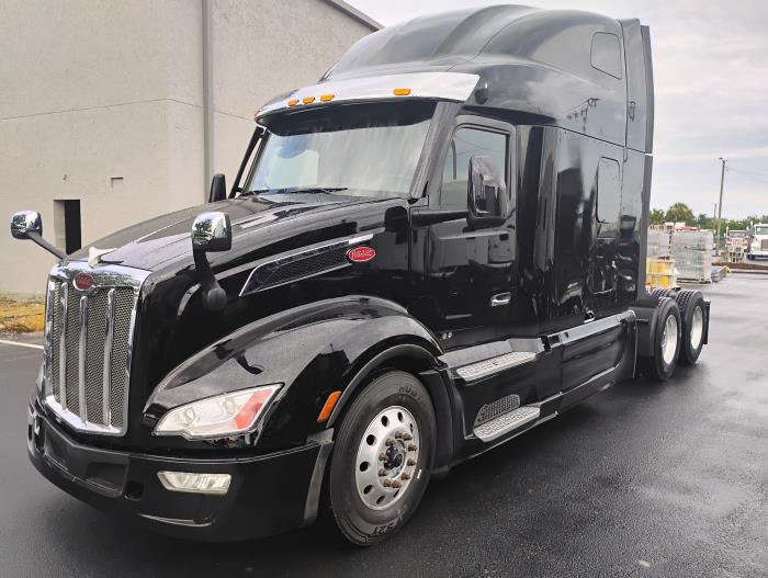 2023 Peterbilt 579-2