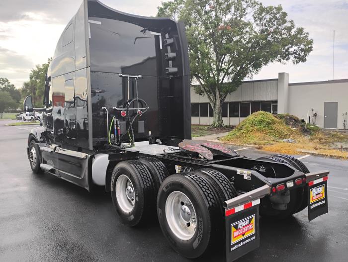 2023 Peterbilt 579-4