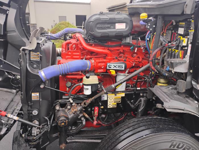 2023 Peterbilt 579-10