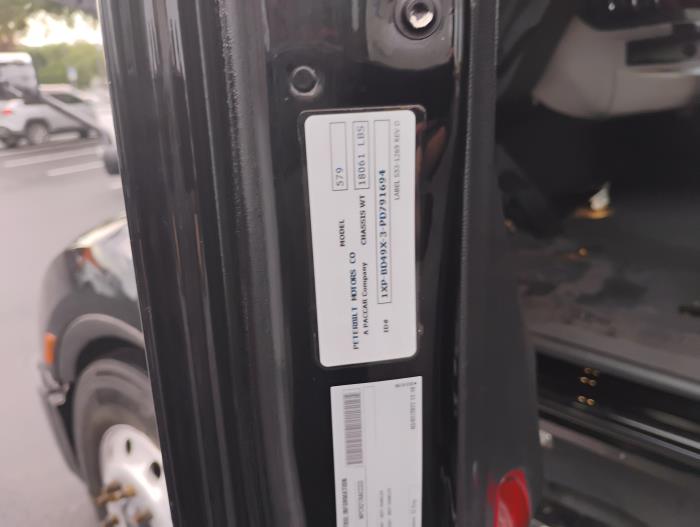 2023 Peterbilt 579-14