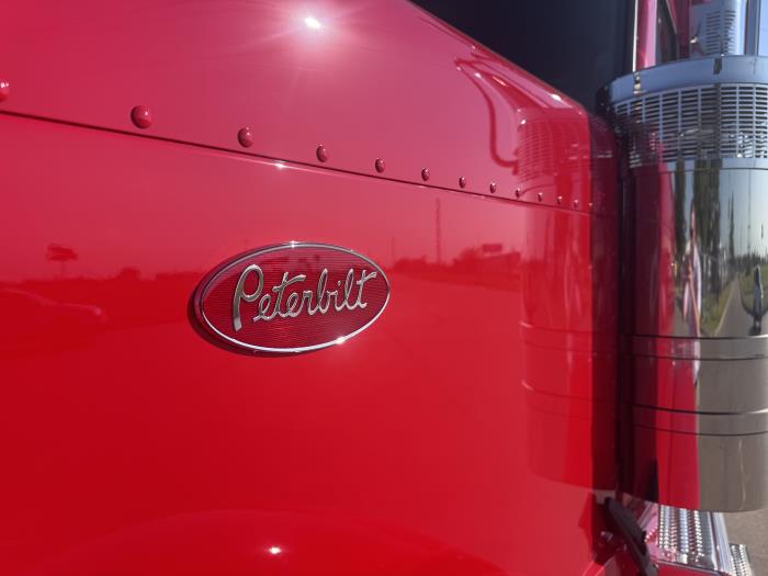 2027 Peterbilt 589-9