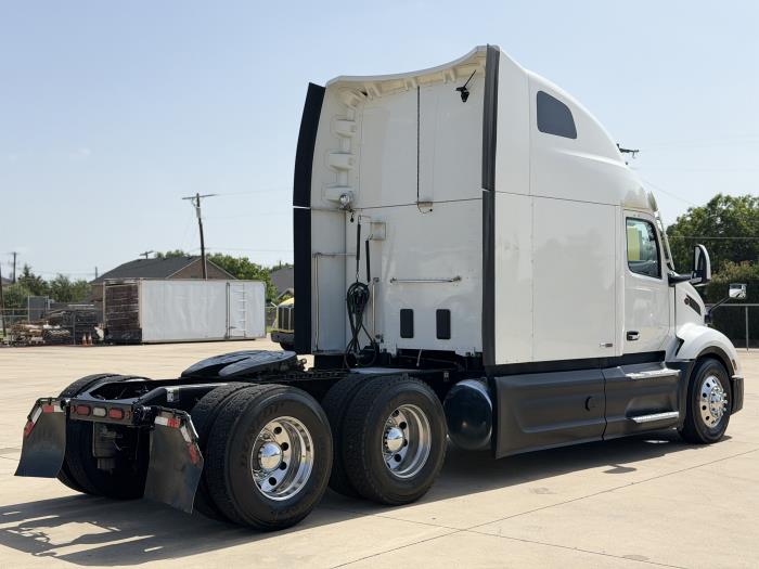 2022 Peterbilt 579-4