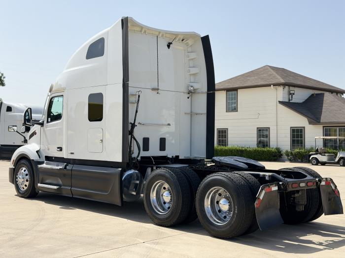 2022 Peterbilt 579-6