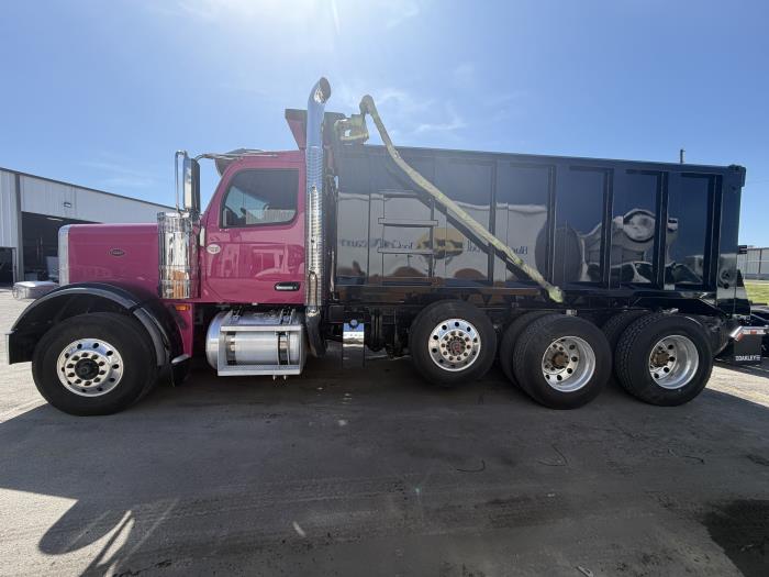 2025 Peterbilt 589-2