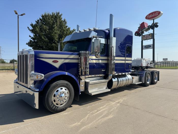 2025 Peterbilt 589-0