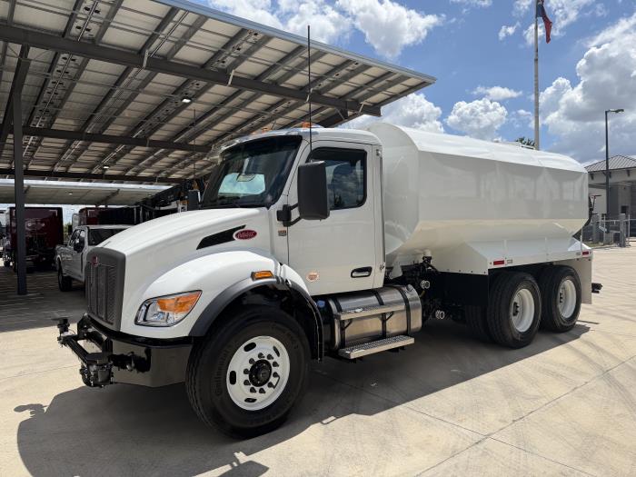 2027 Peterbilt 548-2