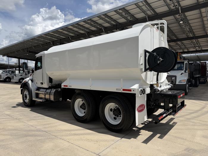 2027 Peterbilt 548-4