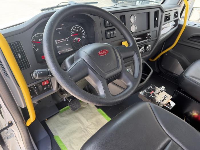 2027 Peterbilt 548-10
