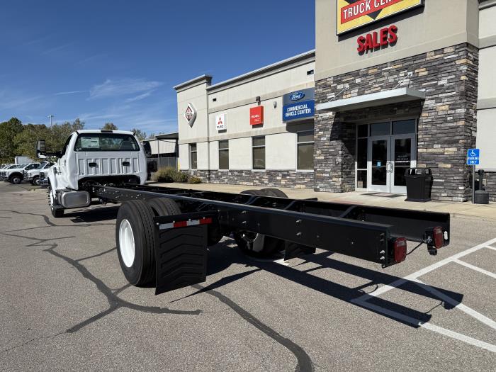 2027 Ford F-750-7