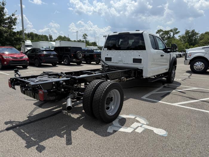 2027 Ford F-550-6