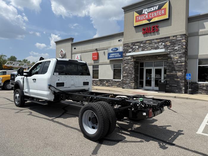 2027 Ford F-550-9