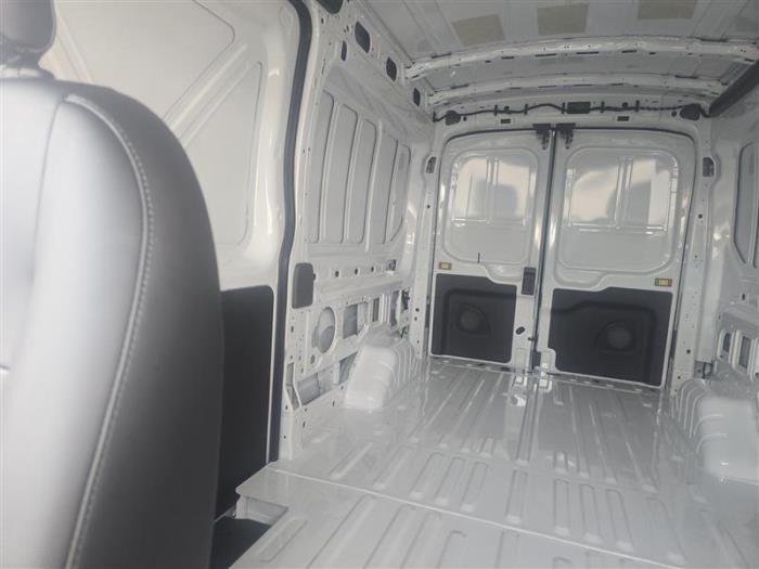 2026 Ford Transit-250-10