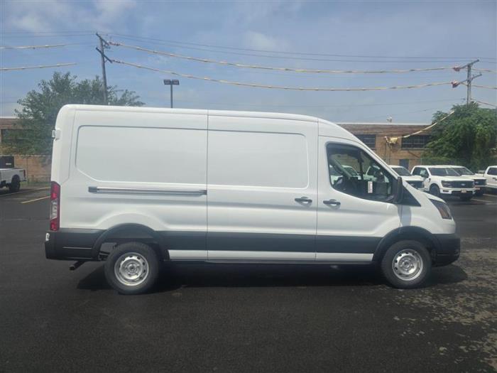 2026 Ford Transit-250-8