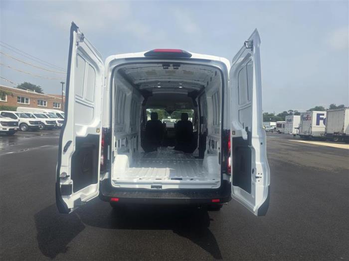 2026 Ford Transit-250-6