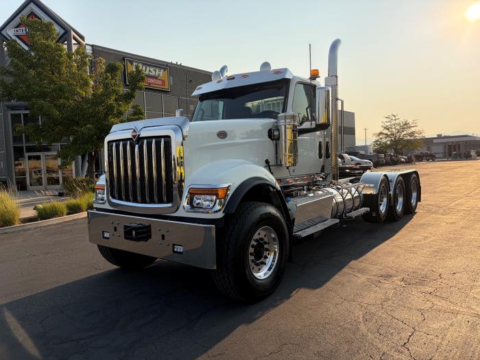 2027 International HX520-1