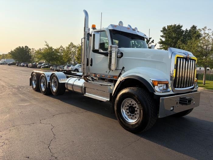 2027 International HX520-3