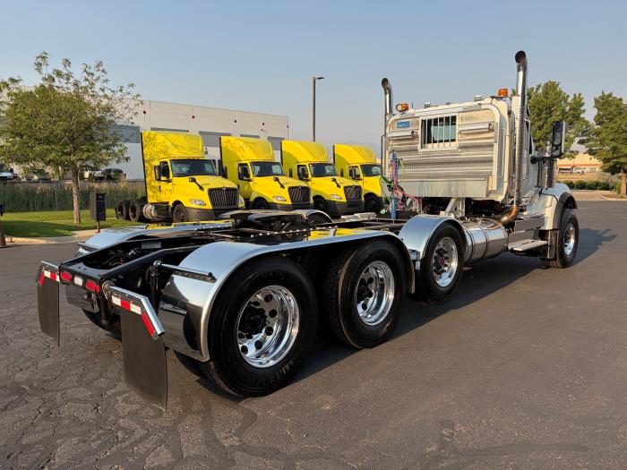 2027 International HX520-5
