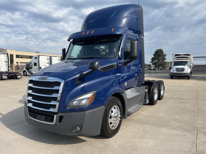 2022 Freightliner Cascadia-0