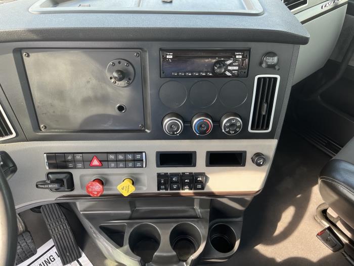 2022 Freightliner Cascadia-14