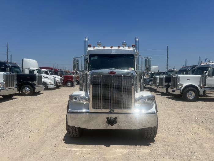 2027 Peterbilt 589-2