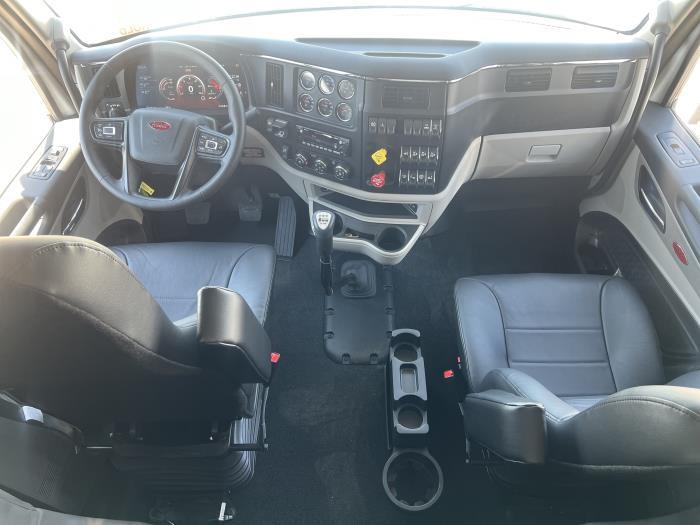 2027 Peterbilt 589-23