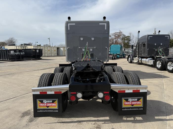 2027 Peterbilt 589-7