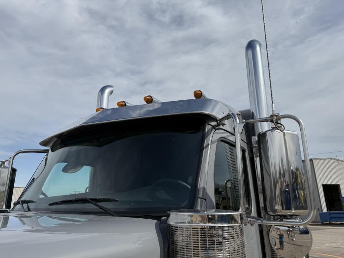 2027 Peterbilt 589-13