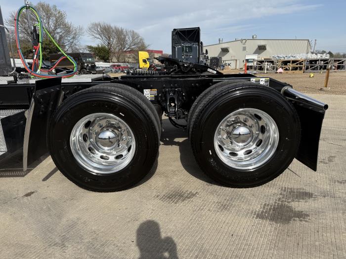 2027 Peterbilt 589-19