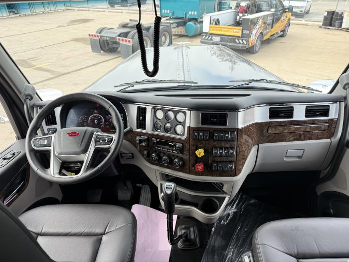 2027 Peterbilt 589-52