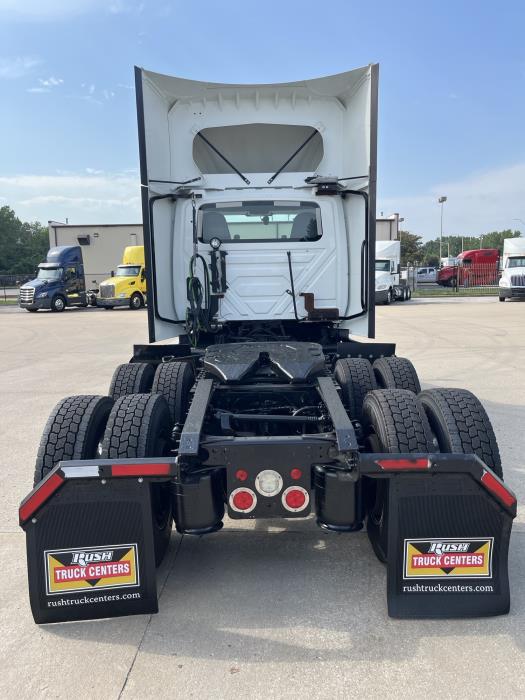 2021 International LT625-4