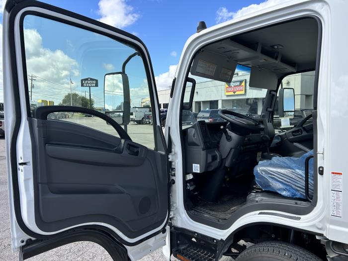 2026 Isuzu NPR-HD-16