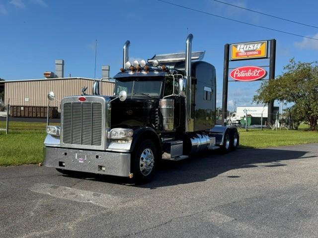 2023 Peterbilt 389-0