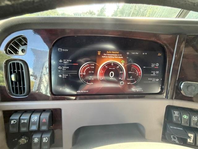 2023 Peterbilt 389-9