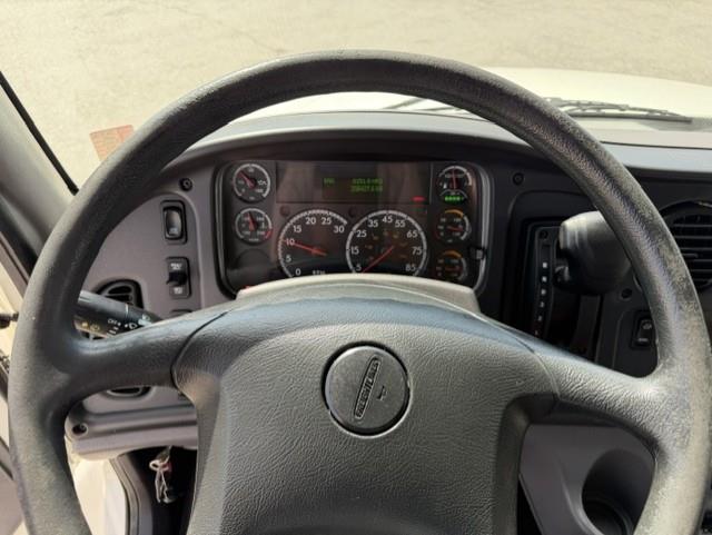 2019 Freightliner Business Class M2 106-10