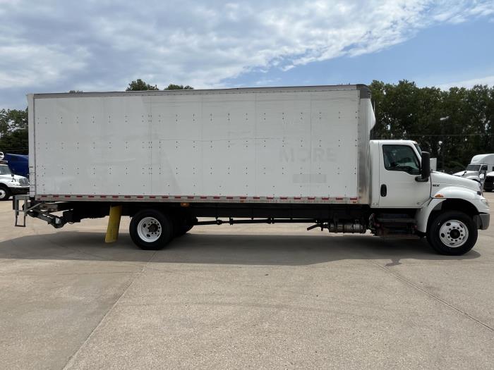 2021 International LT625-8