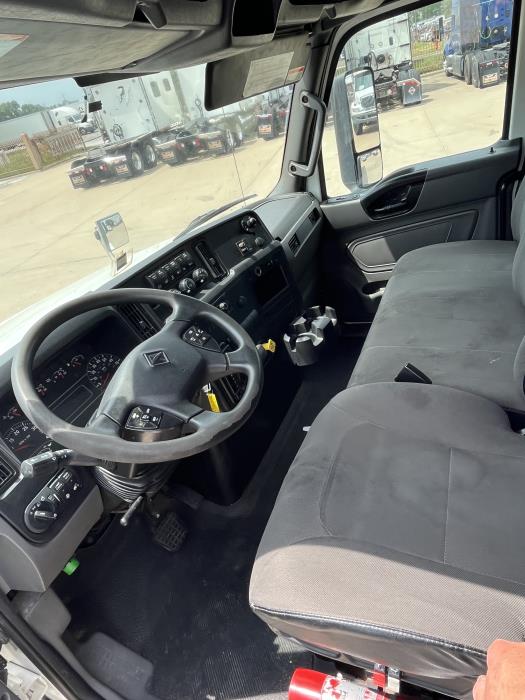 2021 International LT625-15