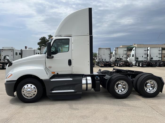 2021 International LT625-1