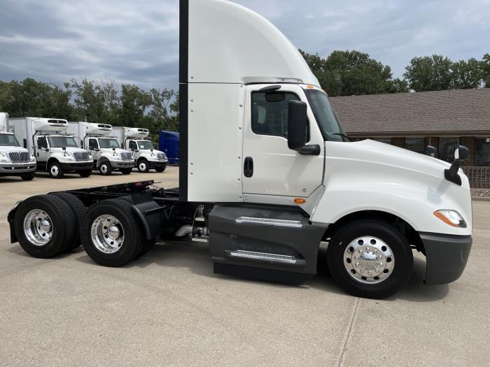 2021 International LT625-6