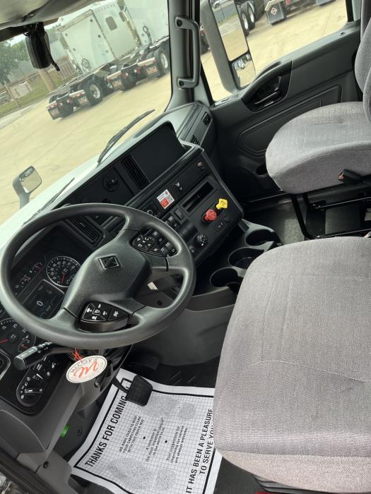 2021 International LT625-13