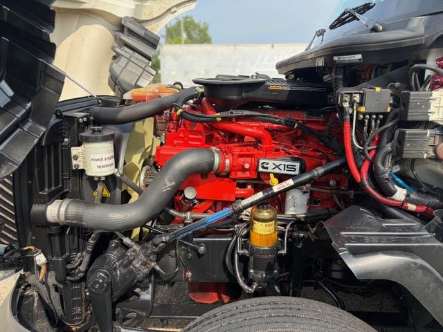 2021 International LT625-11